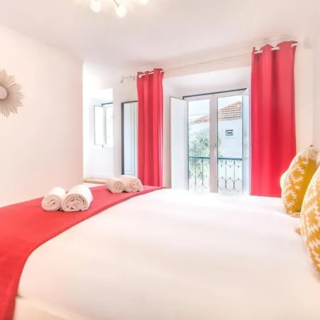 Alfama With A View | 2br Duplex Διαμέρισμα *