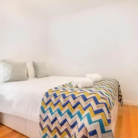 Alfama With A View | 2br Duplex Апартаменти