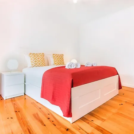 Alfama With A View | 2br Duplex Διαμέρισμα *