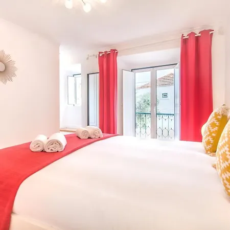Alfama With A View | 2br Duplex Lägenhet Lisboa